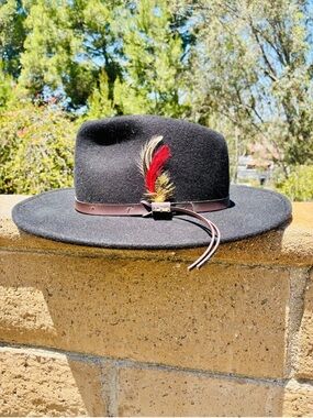 100% wool black fedora medium